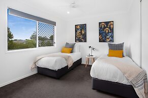 Comfortable 3-bed Retreat Close Parks