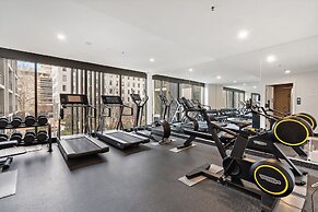 Sleek 1-bed Canberra Flat With Gym & Sauna Access