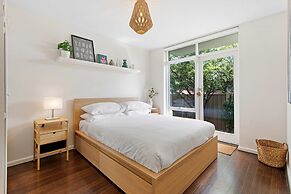 Contemporary 1-bed Unit Near Chapel St