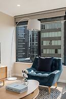 Stylish Arts Precinct Unit With Fabulous Views