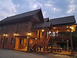 Vangnamthip Meung Feung Hotel