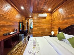 Vangnamthip Meung Feung Hotel