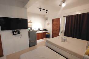 Lazy Daze Hometel Boracay