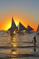 Lazy Daze Hometel Boracay