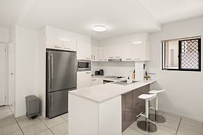 Central South Brisbane Stay With Pool Access