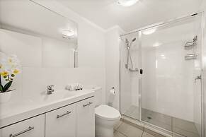 Central South Brisbane Stay With Pool Access