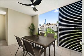 Central South Brisbane Stay With Pool Access