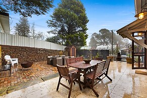 Bright 3-bed House With Garden,