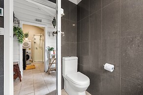 Bright 3-bed House With Garden,