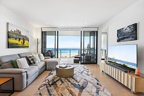 Glorious Ocean Views, 2-bed, Pool & Amenities