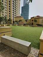 Urban Panda Mirror Maze Hostel JBR