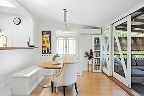 Tranquil 2-bed Family Home With Deck Among Trees