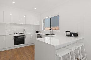 Quiet 2-bed Retreat With Private Courtyard