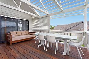 Beachfront 3-bed With Private Pool & Fireplace