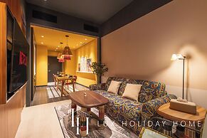 LUX  The Modern Retro Suite