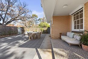 Beachside House With Garage and Outdoor Space