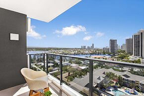 2-bed Beach Apartment With Pool, Parking & Balcony
