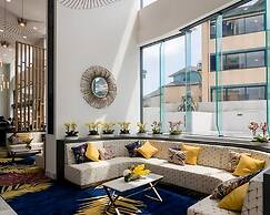 2-bed Beach Apartment With Pool, Parking & Balcony