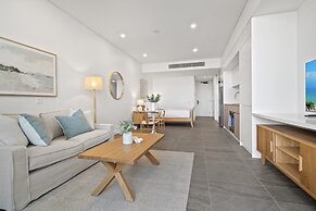 Chic Ground-floor Studio Near Local Cafes