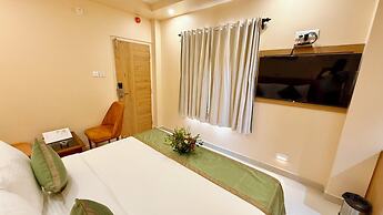 Hotel La Bella - near Sea Beach