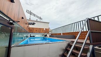 Hotel La Bella - near Sea Beach
