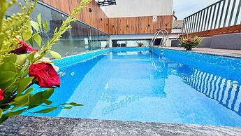 Hotel La Bella - near Sea Beach