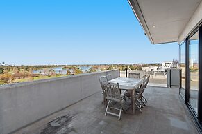 Split-level 2BR With City-view and Separate Study