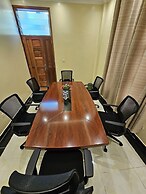 Big Tusks Hotel Marsabit