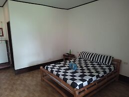 Bohol-Lahoy Dive & Beach Resort
