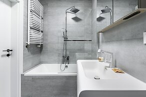 Apartment Chmielna III- P&O