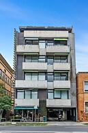 Vibrant 2-bed Apartment Near St Kilda Beach