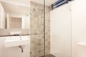 Stylish Studio With Balcony Near Darling Square