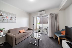 Lakeside 1-bed With A/c, Parking & Balcony