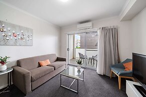 Lakeside 1-bed With A/c, Parking & Balcony