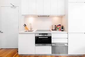 Quiet Glebe Studio Near Parks & Cafes