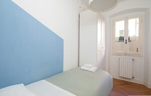 Modern 2BR Apartment in Historic Florence