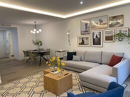 w Bright 2BR w Sunny Terrace in Chueca