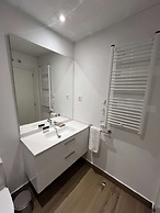 w Impressive 3BR w Sunny Terrace in Chueca