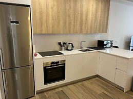 w Impressive 3BR w Sunny Terrace in Chueca