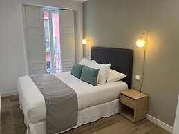 w Impressive 3BR w Sunny Terrace in Chueca