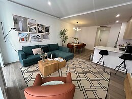 w Impressive 3BR w Sunny Terrace in Chueca