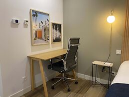 w Stylish 2BR w Sunny Terrace in Chueca