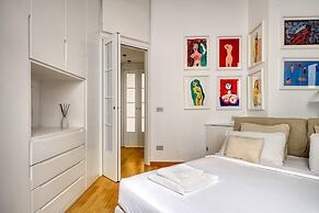 Modern 1 BR Near Gae Aulenti