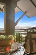 Cairns 2BR Palms Stay Top Floor Pool View