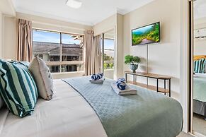 Cairns 2BR Palms Stay Top Floor Pool View