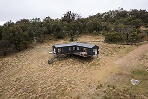 Off-grid Farm Stay With Scenic Views