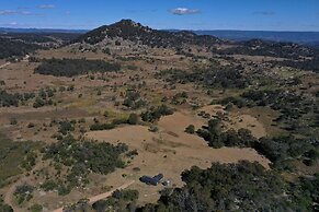 Off-grid Farm Stay With Scenic Views