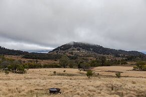 Off-grid Farm Stay With Scenic Views
