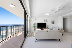 Beachfront Stylish Apartment With Ocean Views