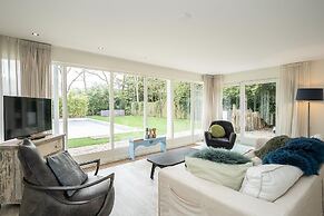 Lovely 4-person Villa With Private Pool